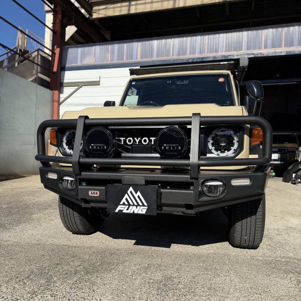 ランドクルーザー70（GDJ76）にARBデラックスバンパー・ARBベースラック・ARBサイドオーニングを装着
