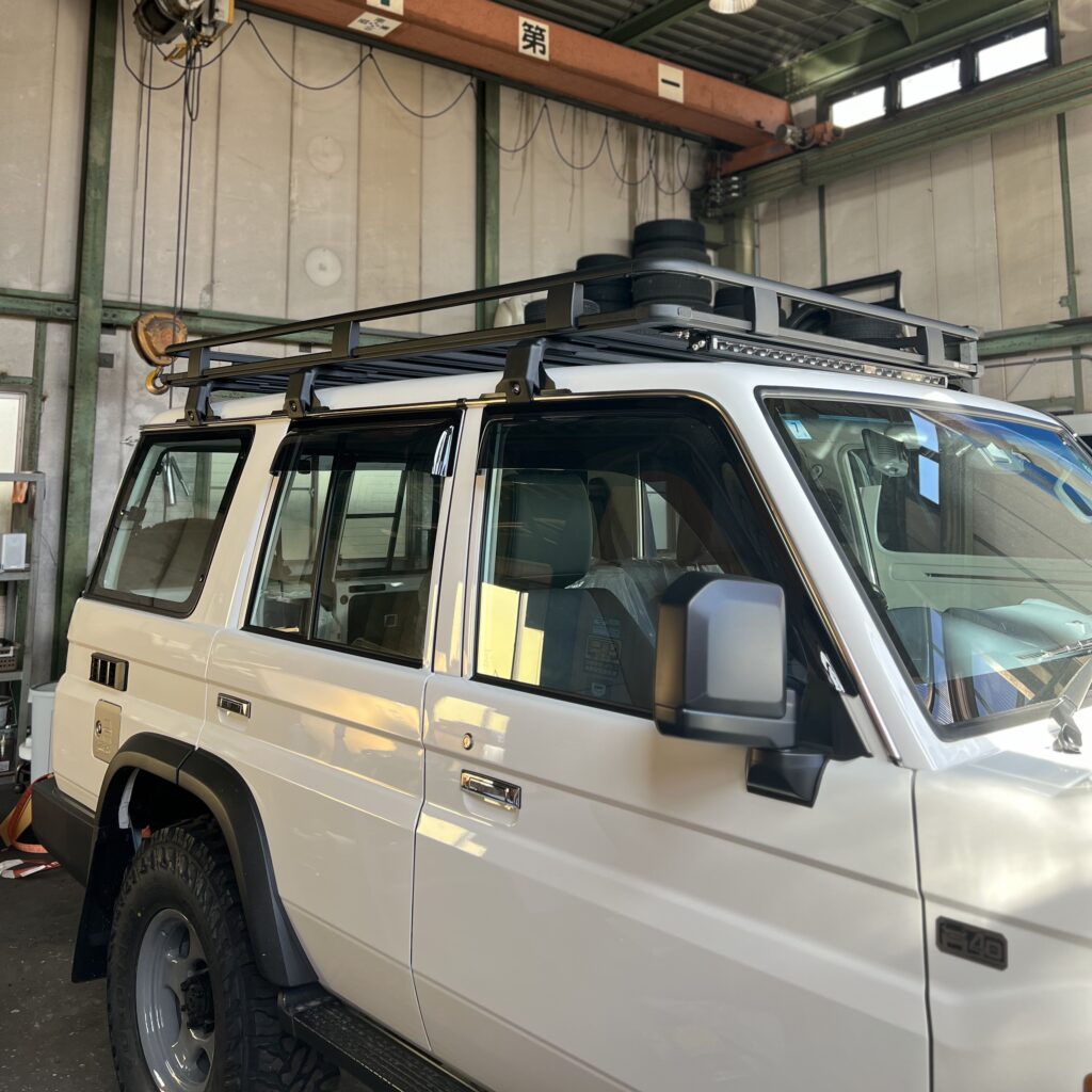 ランドクルーザー70ARBベースラック装着車