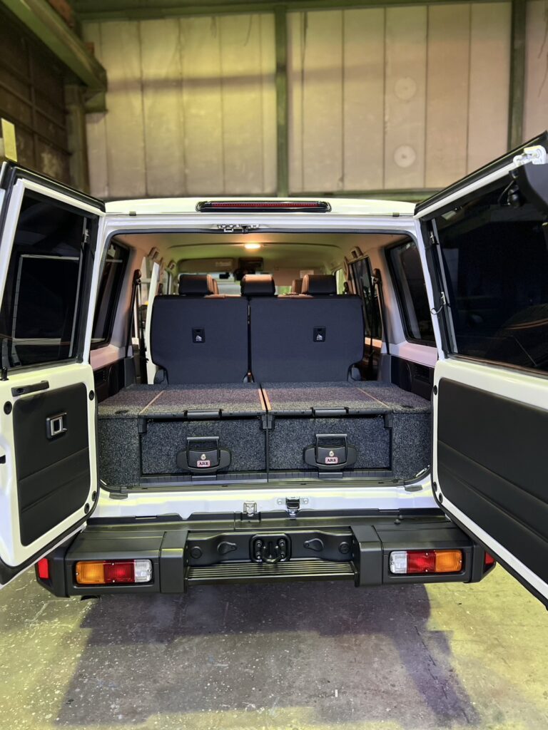 ランドクルーザー70（GDJ76）にARBローラーフロアドロワーキットを取り付け｜収納力と積載性を向上